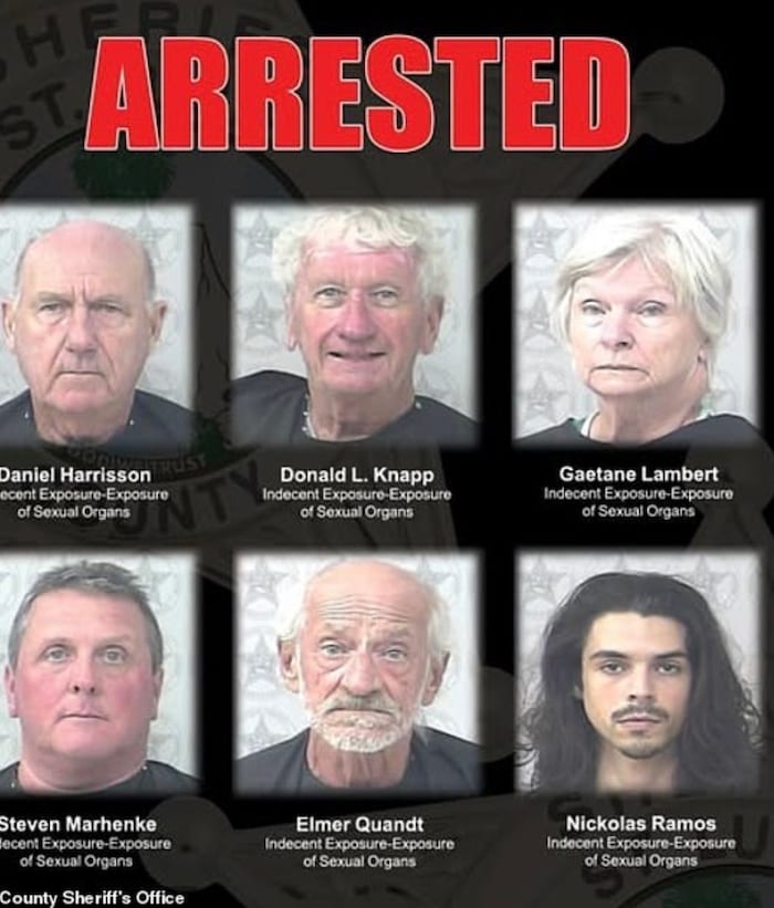 Verhaftungsfoto der Nudisten