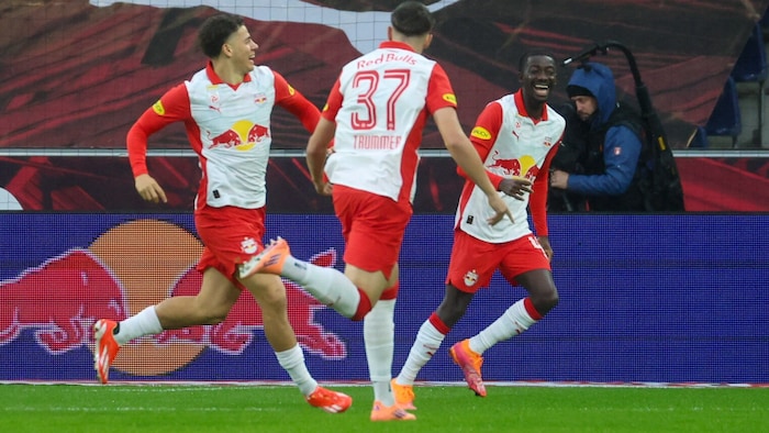 Clement Bischoff (links) traf nach nur wenigen Sekunden zum 1:0.