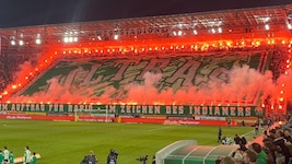 Feuriger Auftakt in das Spitzenspiel zwischen Rapid und Sturm Graz.