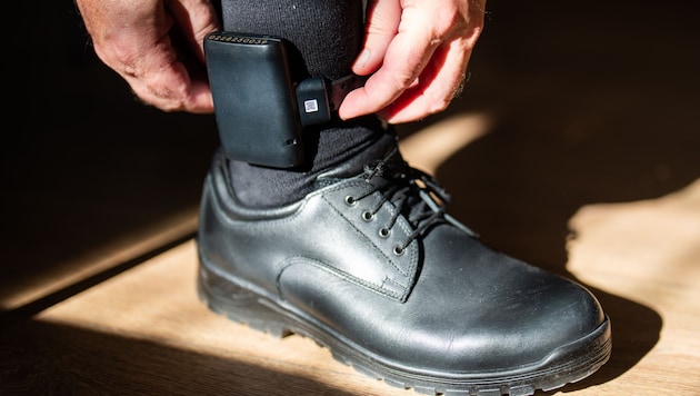 Wer eine Fußfessel will, muss einiges beachten. (Symbolbild)