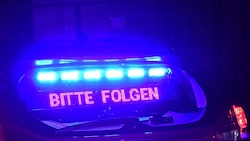Nach der Hooligan-Attacke hielt die Polizei mehrere polnische Autos an und nahm insgesamt 20 ...