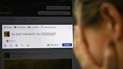 Beim Umgang mit anonymen Hasspostings sind sich LR Astrid Mair (ÖVP) und LA Susanna Riedlsperger ...