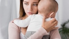 Das Baby ist da, und trotzdem sind manche frische Mamas nicht glücklich.