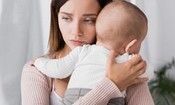 Das Baby ist da, und trotzdem sind manche frische Mamas nicht glücklich.