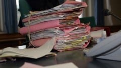 Die beiden in U-Haft sitzenden Pädophilen müssen sich im Jänner 2026 vor Gericht verantworten. ...