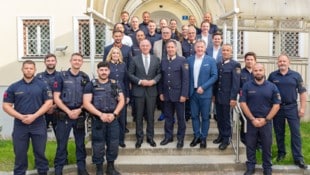Innenminister Gerhard Karner mit der Kollegenschaft der Polizeiinspektion Wolfsberg