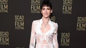 Kristen Stewart sorgte am Wochenende in einem Naked-Dress für Aufsehen.