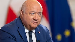 Bundeskanzler Christian Stocker (ÖVP) betonte, dass Harald Mahrer mit seinem Rücktritt „den Weg ...