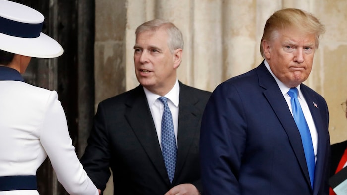 Nach dem Entzug aller Adelstitel von Prinz Andrew wegen Verwicklung in den Skandal um den ...