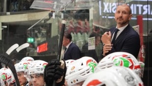 Aktuell coacht Sportchef Philipp Pinter die 99ers.