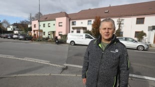 Günther Paul kämpft um Anrainerparkplätze in seiner Siedlung.