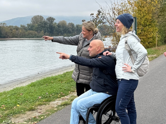 Blick auf die Donau vom barrierefreien Wanderweg aus.