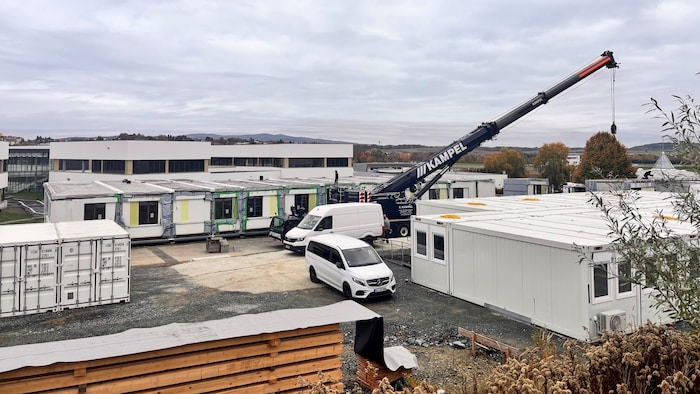 Spätestens im Feber soll der Ambulanzbetrieb in den neuen Containern starten.