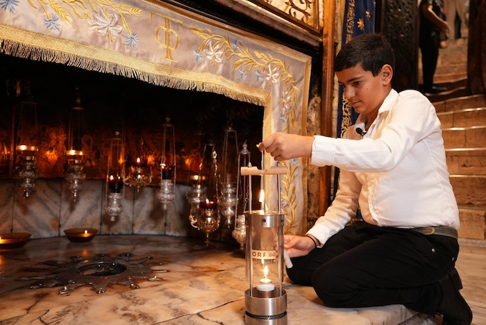 Ein Bub aus Bethlehem holte das Licht aus der Geburtsgrotte.