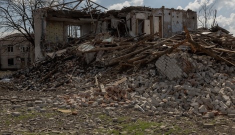 Die russischen Truppen haben unter anderem die zerstörte Stadt Pokrowsk (Bild) für erobert ...