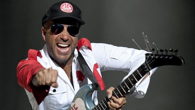 Gitarrenheld aus den 90er-Jahren. Als Soloact bringt Tom Morello hoffentlich auch Nummern der ...