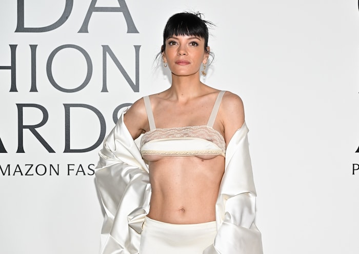 Lily Allen sorgte bei den CFDA Fashion Awards für ein wahres Blitzlichtgewitter.