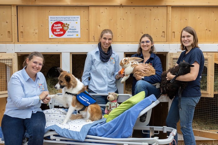 Das Team um Roswitha Zink (zweite von links) freut sich über die großzügige Unterstützung.