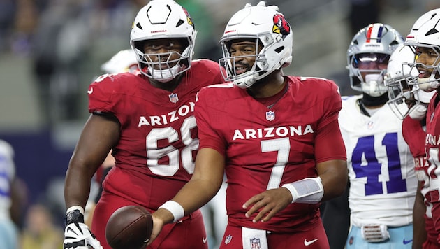 Jacoby Brissett (re.) führte sein Team zum Sieg.