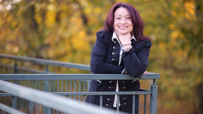 Sassy startet mit einer Solo-Karriere neu durch, sie stammt aus Altmünster