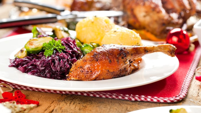 Woher ein Lebensmittel kommt und wie es produziert wurde, schlägt sich im Preis nieder. Die ...