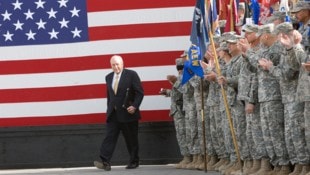 Richard „Dick“ Cheney brachte es im Laufe seiner politischen Karriere zum Vizepräsident und ...