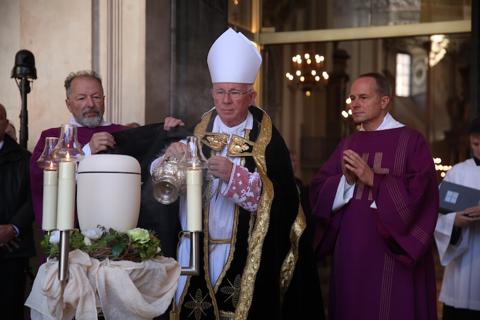 Erzbischof Franz Lackner zelebrierte das Requiem.