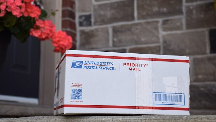Ein Paket mit Leichenteilen landete bei einer ahnungslosen Frau statt in einem medizinischen ...