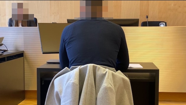 Ein Urteil gegen den Angeklagten wurde noch nicht gesprochen.