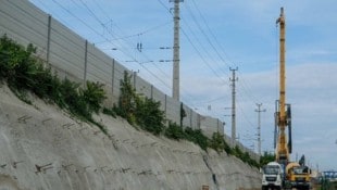 Lärmschutzwände und Stützmauern auf 1,2 Kilometern werden errichtet und sorgen leider zeitweise ...