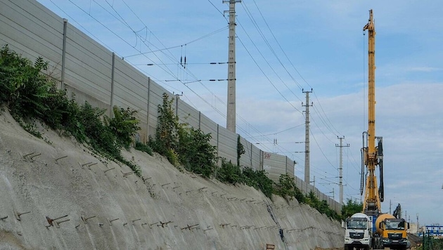Lärmschutzwände und Stützmauern auf 1,2 Kilometern werden errichtet und sorgen leider zeitweise ...