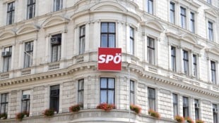 In der SPÖ-Zentrale in der Löwelstraße in der Wiener Innenstadt rauchen die Köpfe. Die Partei ...