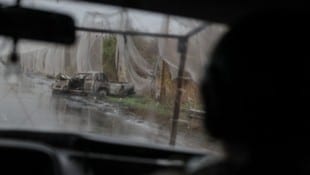 Das ukrainische Militär wirft dem russischen vor, zwei unbewaffnete Zivilisten gezielt getötet ...