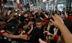 In der Millionenstadt Chengdu ist der Hype um Berger und das Team groß.