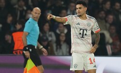 Luis Diaz erzielte einen Doppelpack und sah wegen eines brutalen Fouls die Rote Karte.