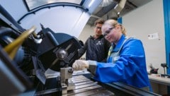 In Ronjas Beruf dreht sich alles um die inneren Werte: Werkstofftechnik.