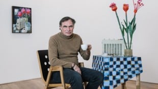 Berliner in Gmunden: Philip Grözinger in seiner gemalten Retro-Welt