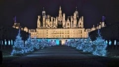 Schloss Chambord ist ein architektonisches Juwel. Weihnachtliche Pracht dort, wo der ...