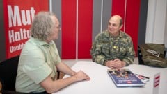 NÖ Militärkommandant Georg Härtinger im Gespräch mit „Krone Niederösterreich“- Redaktionsleiter ...