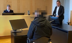 Verteidiger Alexander Wirth war bemüht, noch das Beste für seinen Mandanten herauszuholen.
