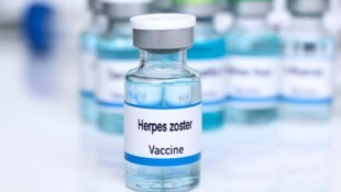 Herpes Zoster wird gegen Gürtelrose geimpft und wird Menschen über 60 Jahren empfohlen.