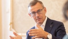 Alain Favey lenkt Peugeot als Vorstandschef.