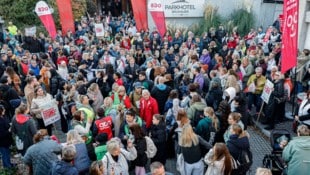 Es spitzt sich zu: Am Dienstag wird gegen den Rotstift beim Lohn der Pflegekräfte demonstriert.