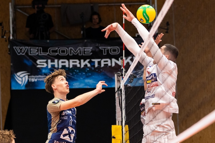 Tobias Willimek (li.) und Co. konnten die favorisierten Serben voll fordern.