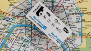 Die Tickets aus Papier waren mit der Eröffnung der ersten Pariser Metro-Linie vor 125 Jahren ...