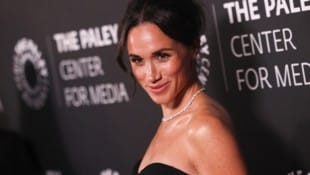 Acht Jahre nach ihrem Aus bei der Serie „Suits“ wagt Herzogin Meghan ein Comeback als ...