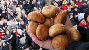 Die Striezel sollen ihren Besitzern Glück und Gesundheit bringen.