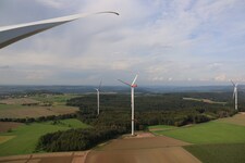 In Vorarlberg stehen bislang keine Windräder – dafür kaufen die Illwerke-VKW Windparks in ...