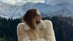 Rosie Huntington-Whiteley lässt ihre Fans von den Tiroler Bergen träumen.