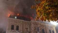 Der ausgebaute Dachstuhl der Villa am Traunsee brannte völlig ab